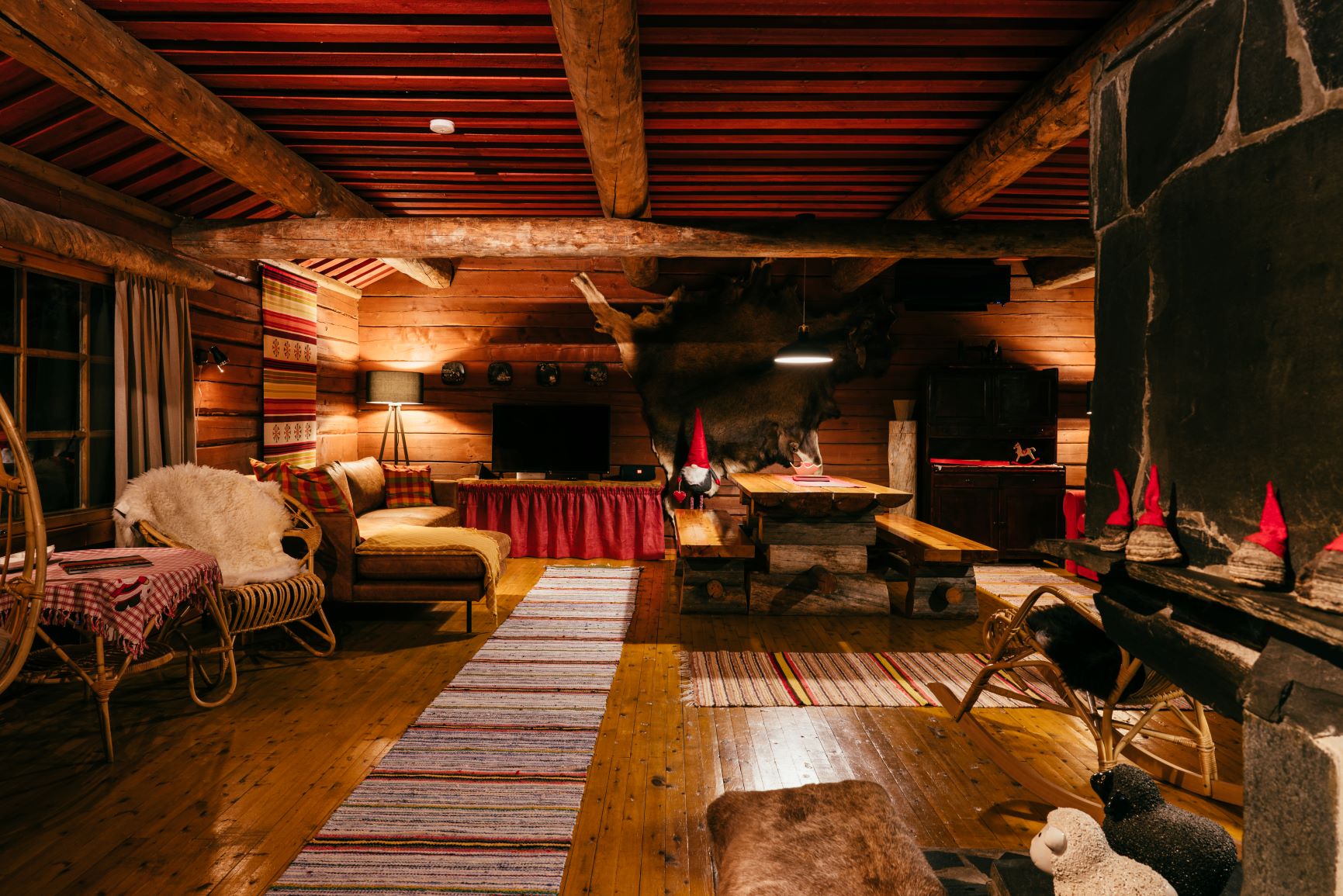 Accommodation pääkuva.jpg